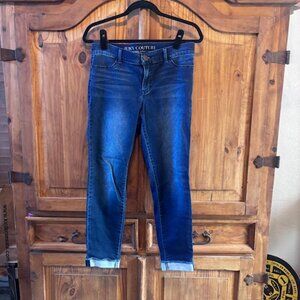 Juicy Couture Ankle Jeans - Size 10